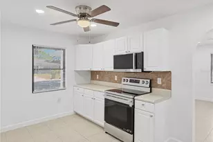 2847 Oak St, Sarasota, FL 34237 - Photo 7