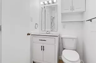 2847 Oak St, Sarasota, FL 34237 - Photo 9
