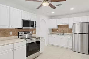 2847 Oak St, Sarasota, FL 34237 - Photo 5