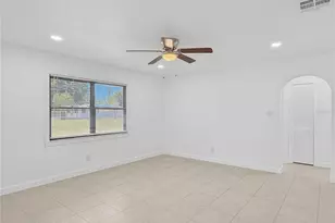 2847 Oak St, Sarasota, FL 34237 - Photo 5