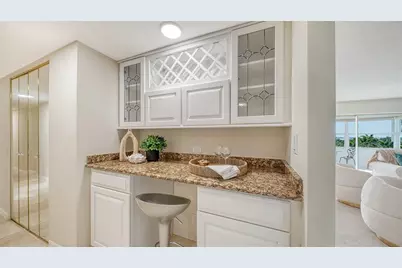 1750 Benjamin Franklin Drive #5F, Sarasota, FL 34236 - Photo 5