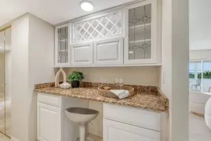 1750 Benjamin Franklin Dr, Sarasota, FL 34236 - Photo 5