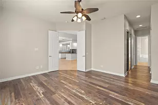 5762 Benevento Dr, Sarasota, FL 34238 - Photo 11