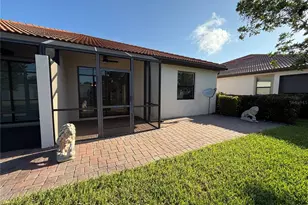 9929 Haze Dr, Venice, FL 34292 - Photo 15