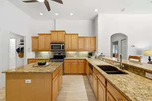 10010 Cherry Hills Ave Cir, Bradenton, FL 34202 - Photo 11