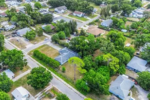 2472 21st St, Sarasota, FL 34234 - Photo 7