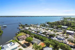 901 24th Ave W, Palmetto, FL 34221 - Photo 1