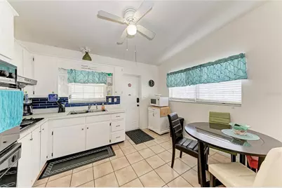 2564 Wood Street, Sarasota, FL 34237 - Photo 11