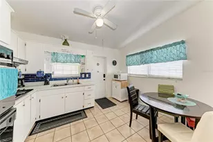 2564 Wood St, Sarasota, FL 34237 - Photo 11