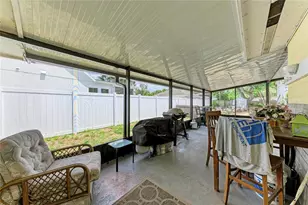 2564 Wood St, Sarasota, FL 34237 - Photo 25