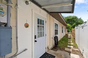1970 Debbie St, Sarasota, FL 34231 - Photo 15
