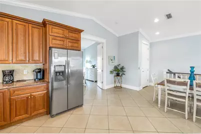 105 4th Street S, Bradenton Beach, FL 34217 - Photo 9