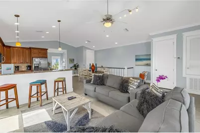 105 4th Street S, Bradenton Beach, FL 34217 - Photo 13