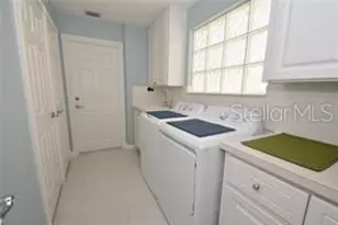 8004 Camminare Dr, Sarasota, FL 34238 - Photo 3
