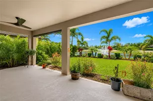 5587 Foxtail Palm Ln, Sarasota, FL 34233 - Photo 5