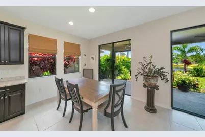 5587 Foxtail Palm Lane, Sarasota, FL 34233 - Photo 13