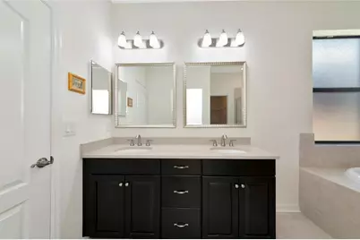 5587 Foxtail Palm Lane, Sarasota, FL 34233 - Photo 23