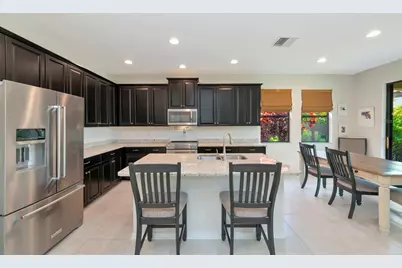 5587 Foxtail Palm Lane, Sarasota, FL 34233 - Photo 9