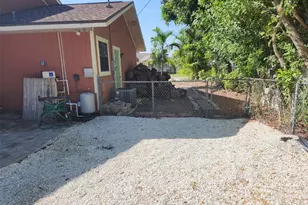 1276 Redstart Rd, Venice, FL 34293 - Photo 21