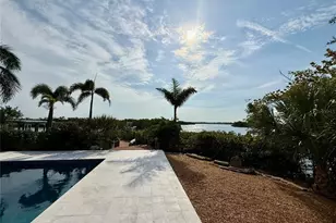 1257 Tree Bay Ln, Sarasota, FL 34242 - Photo 45