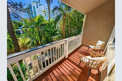 330 Lang Court N #1, Saint Petersburg, FL 33701 - Photo 9