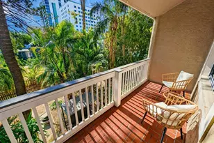 330 Lang Ct N, Saint Petersburg, FL 33701 - Photo 9
