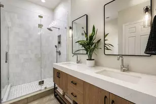 330 Lang Ct N, Saint Petersburg, FL 33701 - Photo 11