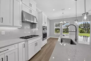 10577 Eclipse St, Sarasota, FL 34241 - Photo 3