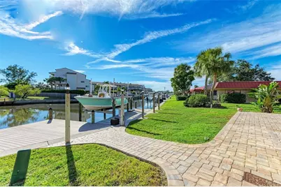 9409 Catalina Drive, Bradenton, FL 34210 - Photo 45