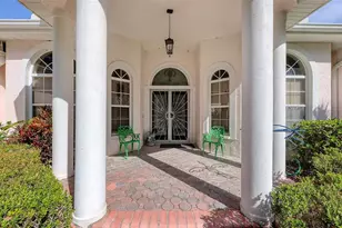 7025 N Serenoa Dr, Sarasota, FL 34241 - Photo 5