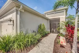 10233 Lake Wales Cir, Sarasota, FL 34241 - Photo 3