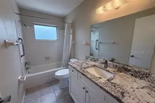 6264 Green View Cir, Sarasota, FL 34231 - Photo 11