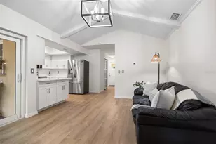 12481 Regency Ave, Seminole, FL 33772 - Photo 19