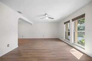 12481 Regency Ave, Seminole, FL 33772 - Photo 5
