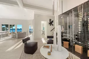 344 W Royal Flamingo Dr, Sarasota, FL 34236 - Photo 9