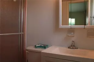 2423 60th Ave W, Bradenton, FL 34207 - Photo 17
