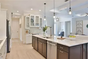 7808 34th Ct E, Sarasota, FL 34243 - Photo 5