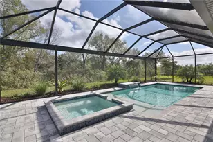 7808 34th Ct E, Sarasota, FL 34243 - Photo 17