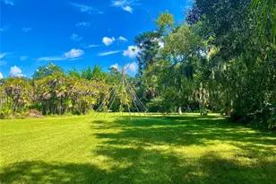7808 34th Ct E, Sarasota, FL 34243 - Photo 23