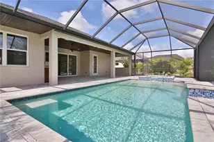 7808 34th Ct E, Sarasota, FL 34243 - Photo 15