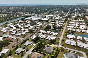 98 Hourglass Dr, Venice, FL 34293 - Photo 3