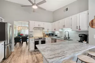 5649 Westwind Ln, Sarasota, FL 34231 - Photo 7