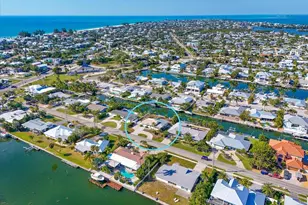 512 Key Royale Dr, Holmes Beach, FL 34217 - Photo 11