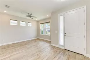 4745 Antrim Dr, Sarasota, FL 34240 - Photo 9