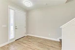 4745 Antrim Dr, Sarasota, FL 34240 - Photo 7