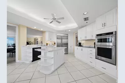 2410 Harbourside Drive #131, Longboat Key, FL 34228 - Photo 11
