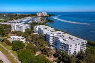 2410 Harbourside Dr, Longboat Key, FL 34228 - Photo 39
