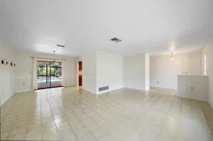 4954 Candlebush Cir, Sarasota, FL 34241 - Photo 9