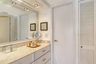 1355 S Portofino Dr, Sarasota, FL 34242 - Photo 37