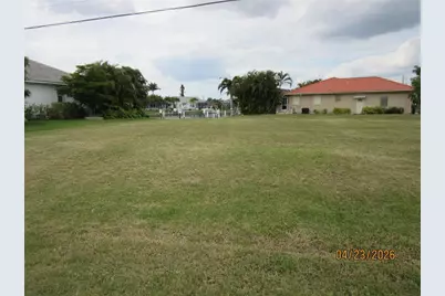 562 Monaco Drive, Punta Gorda, FL 33950 - Photo 3